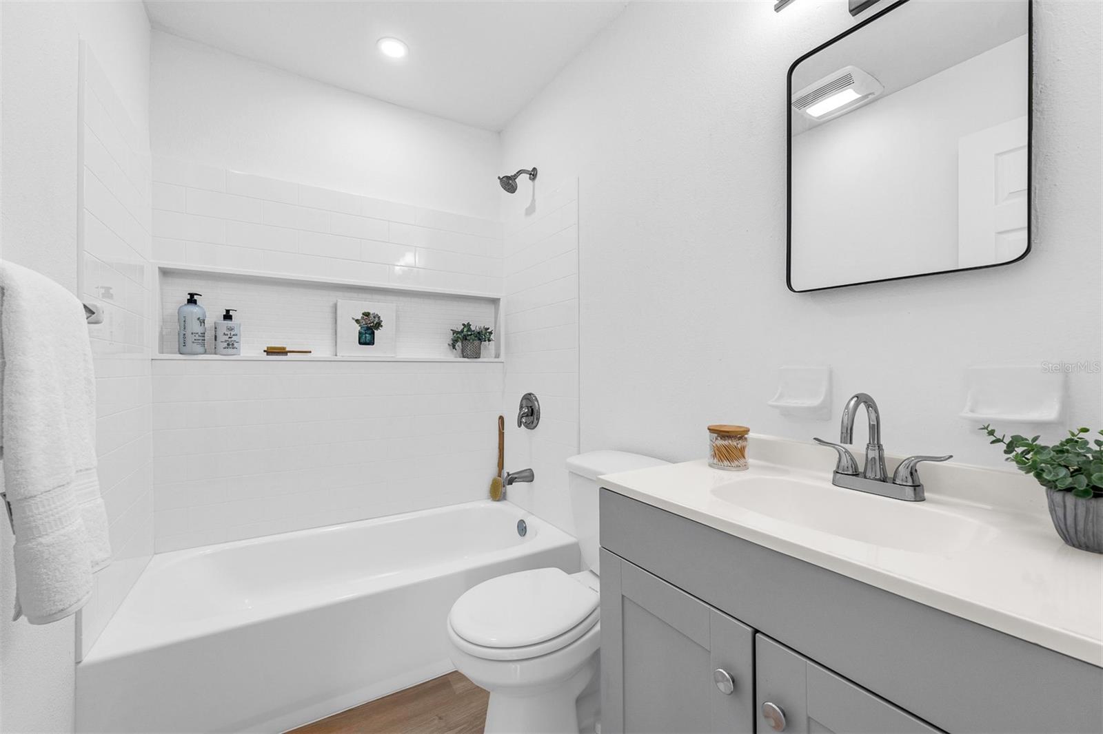 LAKE MANN ESTATES - Residential