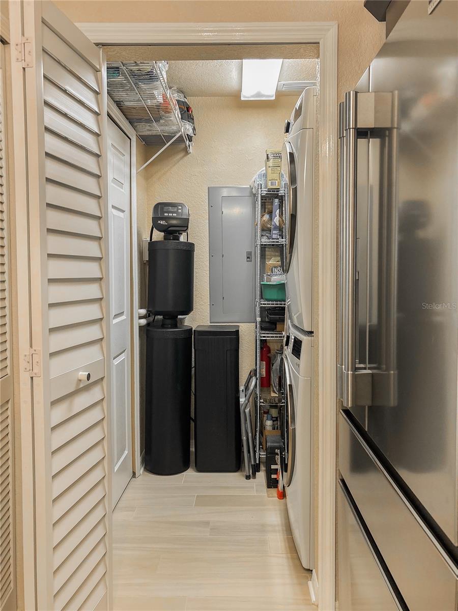 PARKCREST HARBOUR ISLAND CONDO - Residential