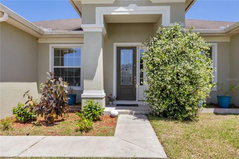 A home in LAKELAND