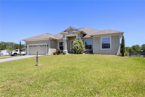 A home in LAKELAND