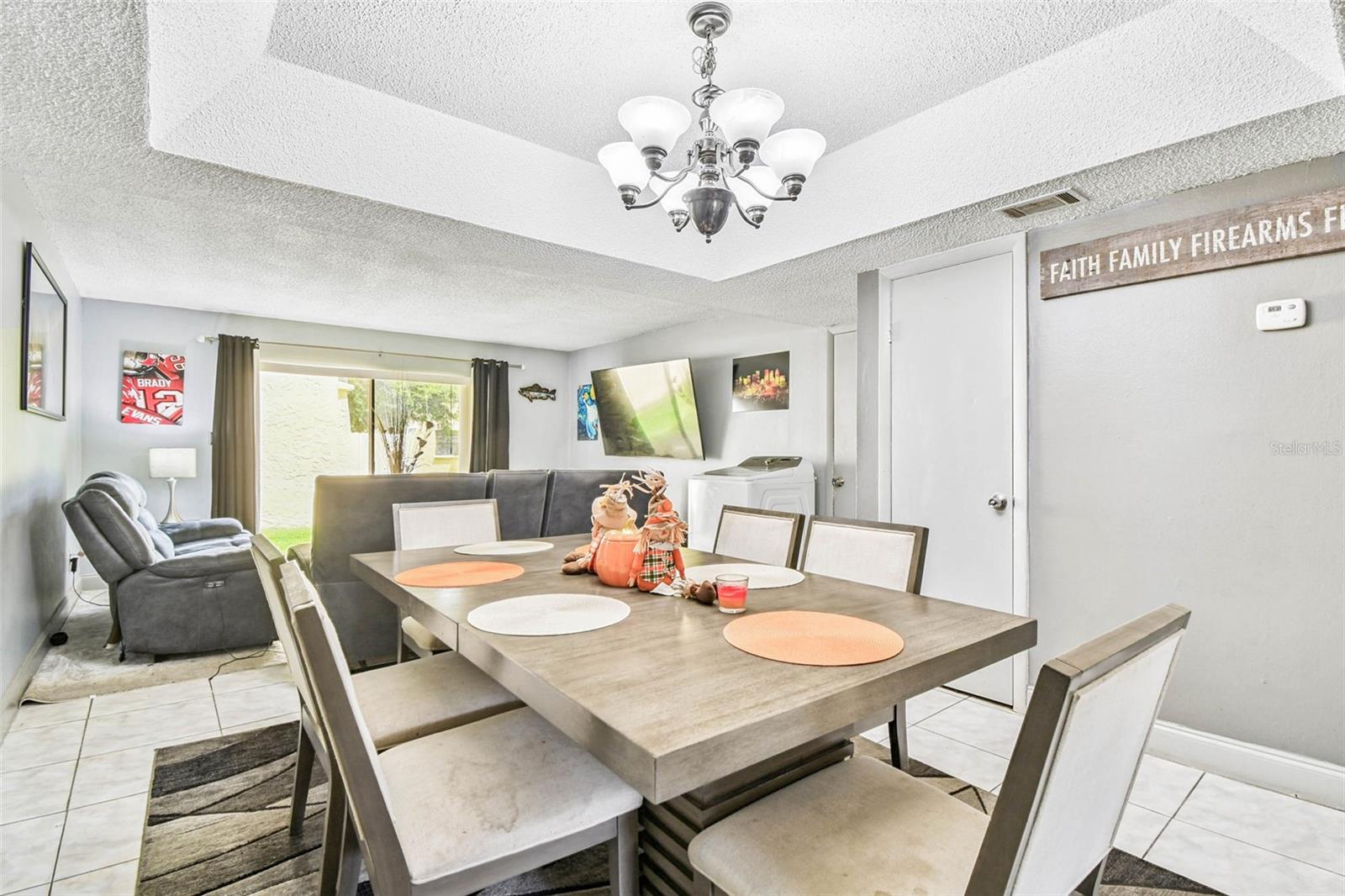 7611 LA MESITA COURT 7611