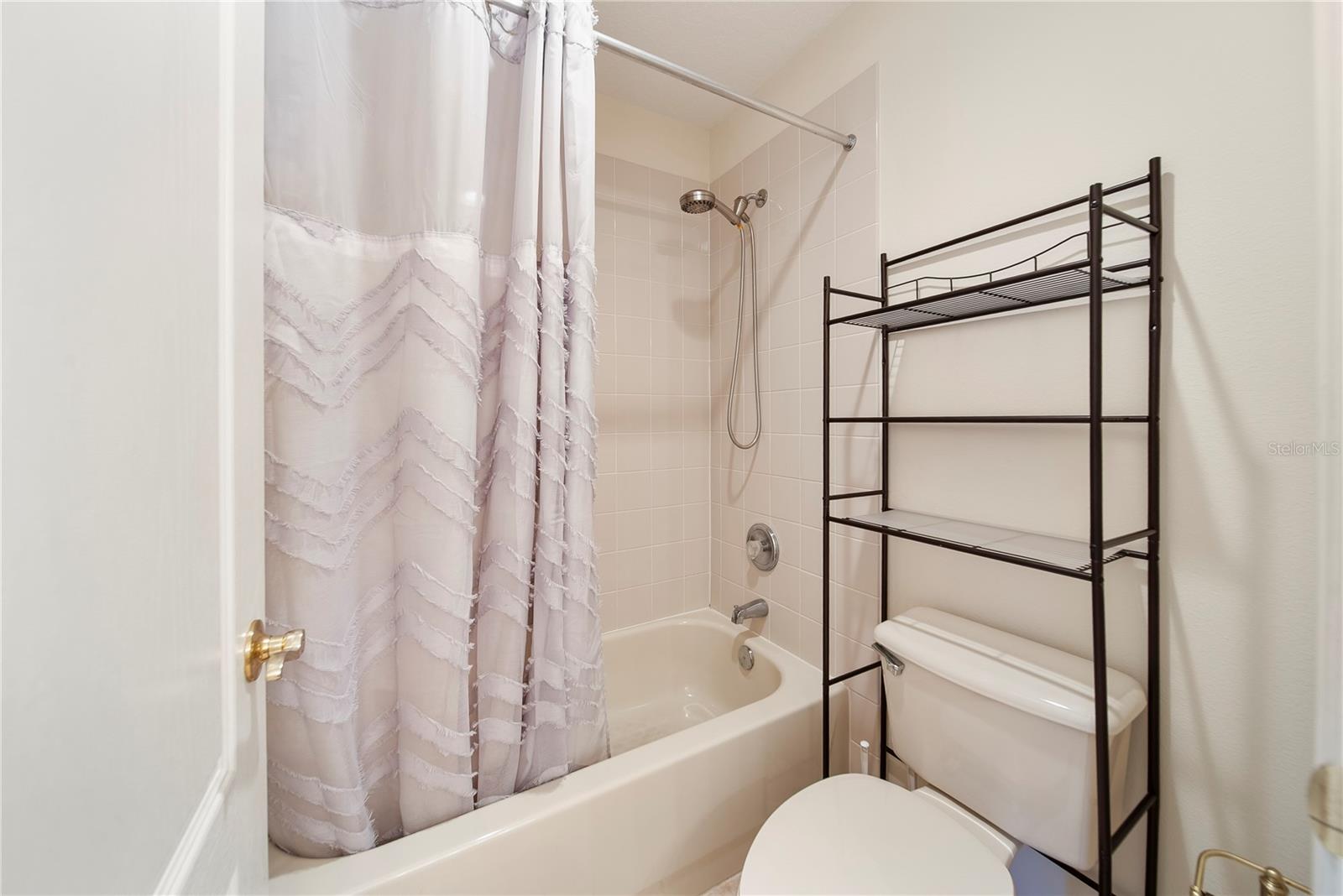 LAKE SHEEN RESERVE PH 01 48 43 - Residential