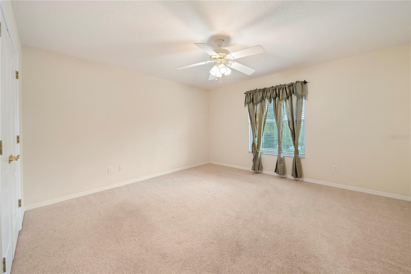 LAKE SHEEN RESERVE PH 01 48 43 - Residential