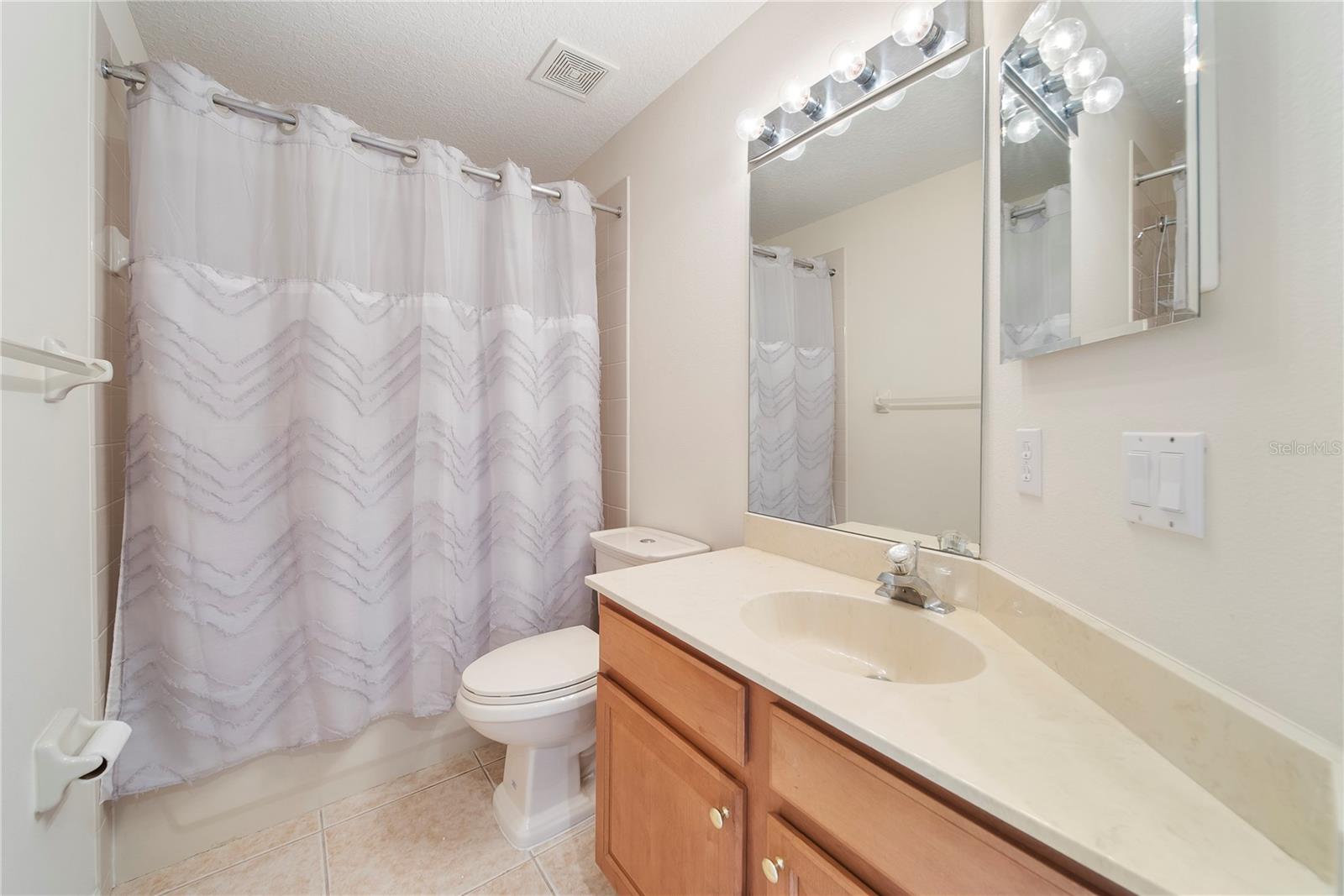 LAKE SHEEN RESERVE PH 01 48 43 - Residential