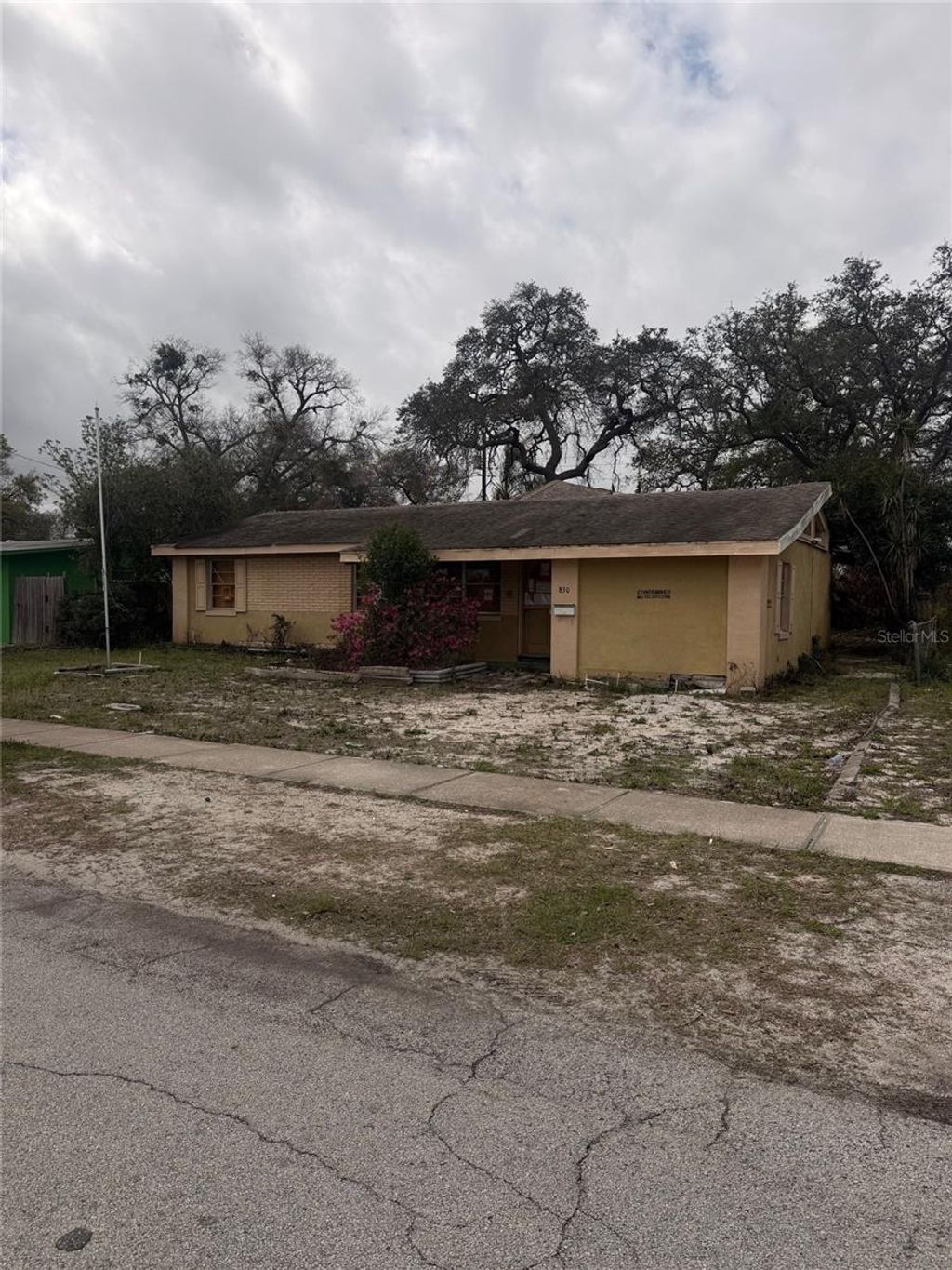 Photo of 830 Berkshire Road, Daytona Beach, FL 32117 (MLS # O6390787)