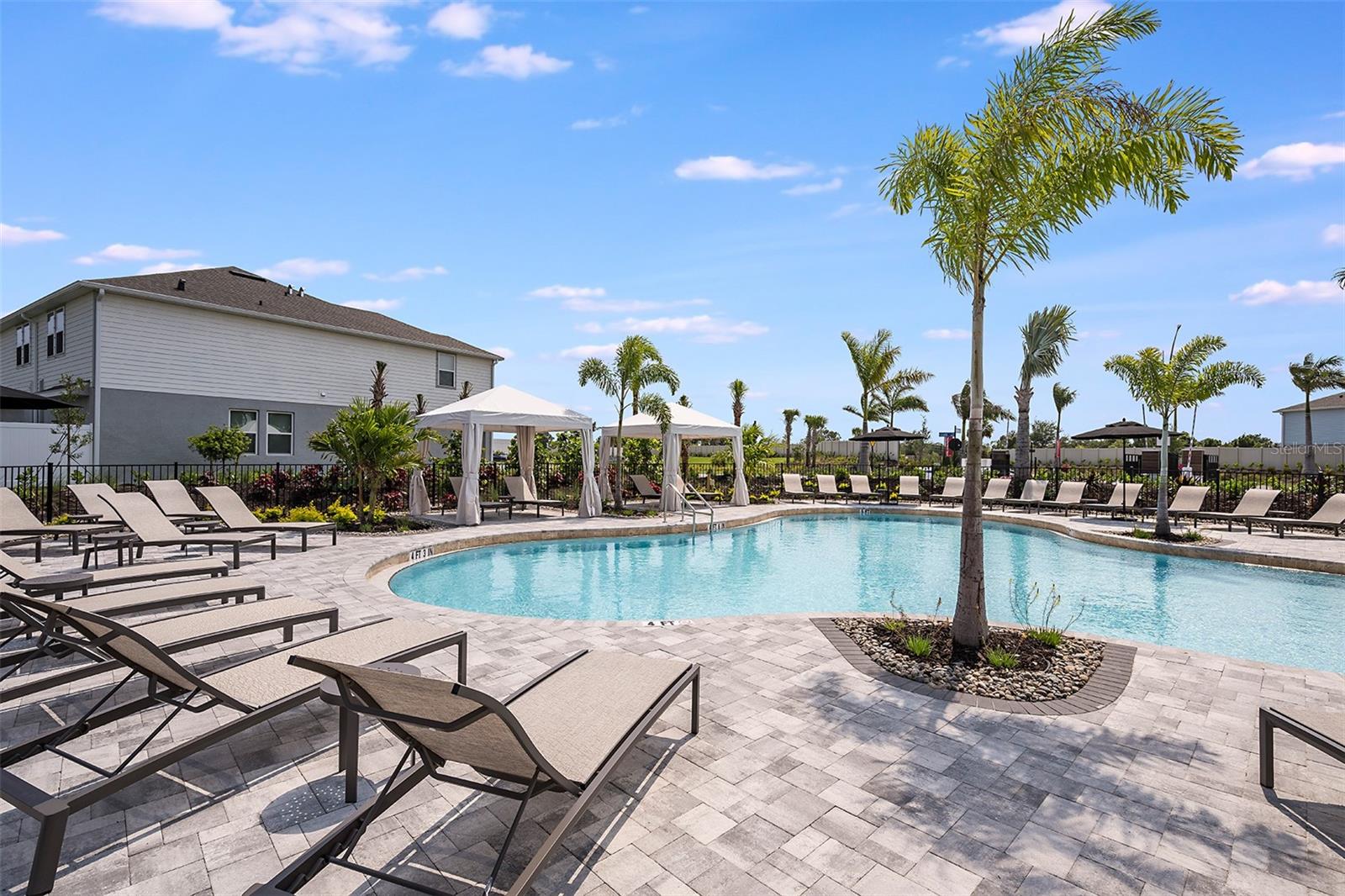VINTERRA TOWNHOMES - Residential