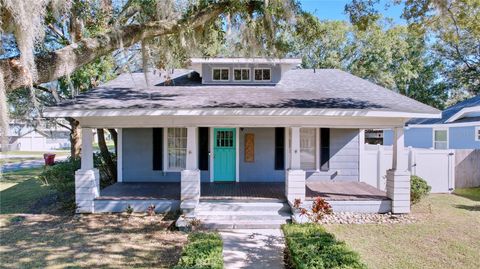 A home in PLANT CITY