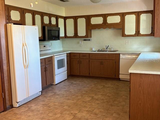 WOODLAND HILLS - Residential