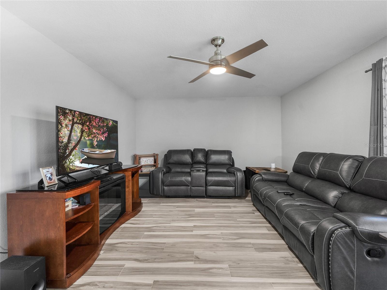 FAIRWAYS/SILVER SPGS SHORES CO - Residential