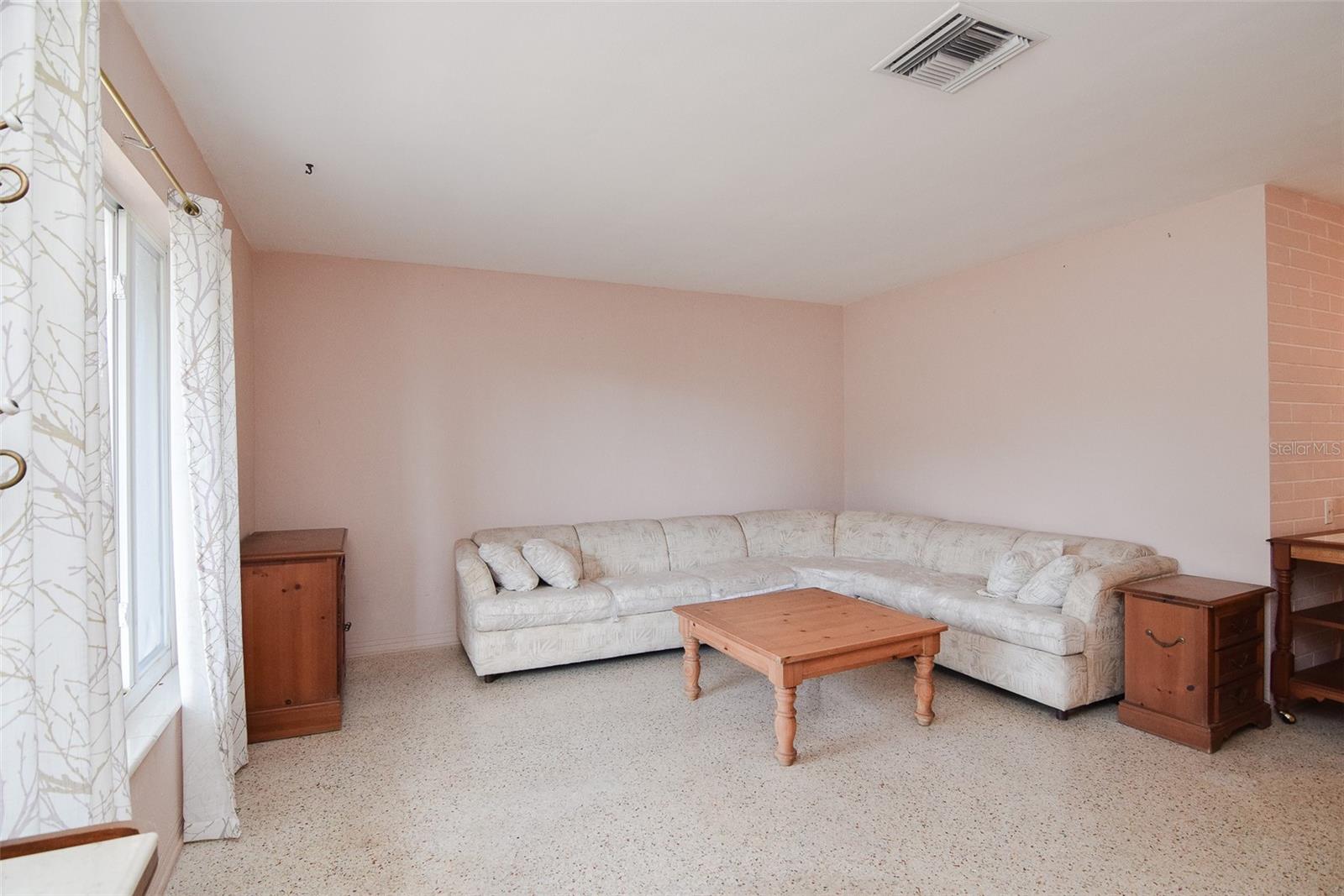 RIDGEWOOD GROVES - Residential