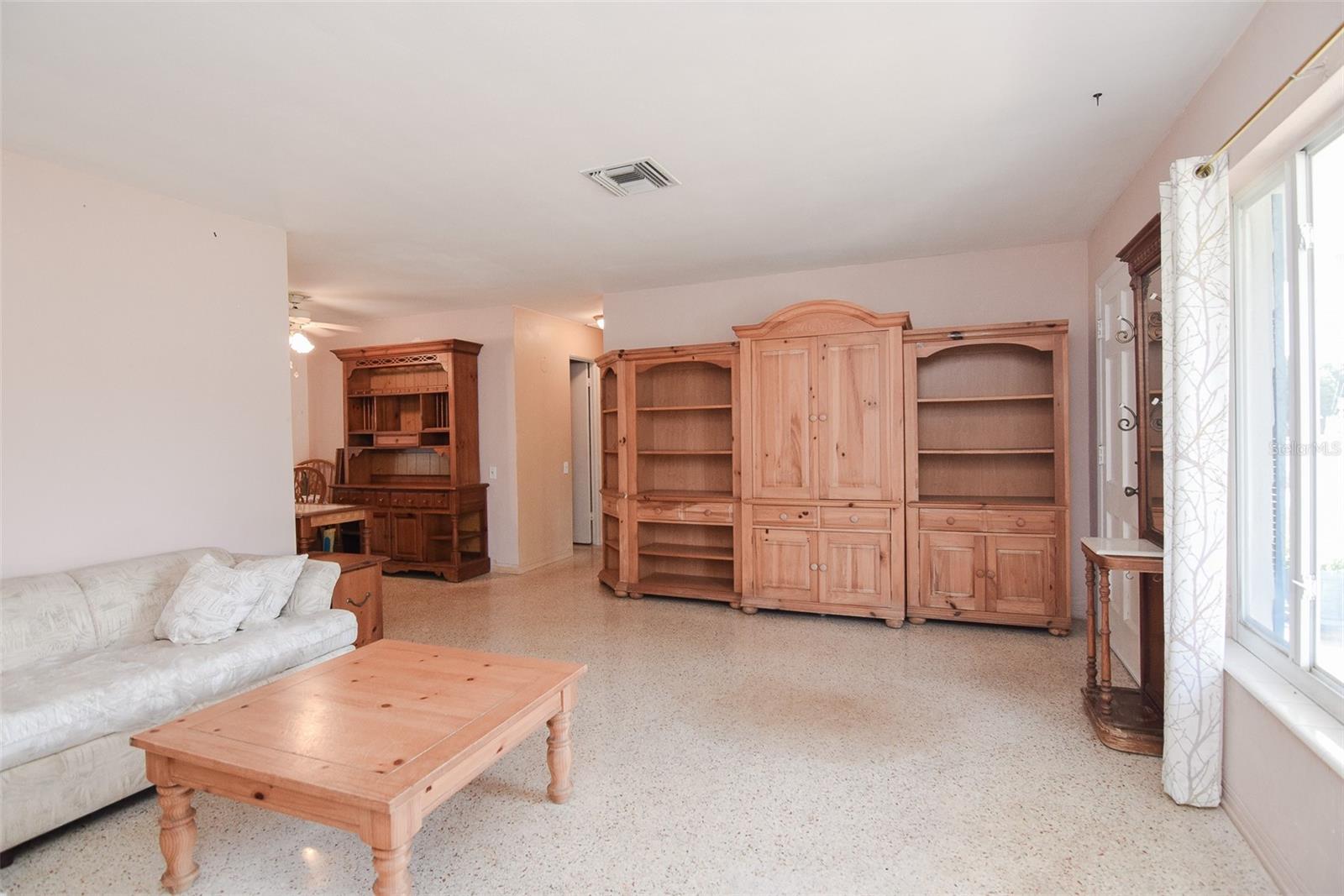 RIDGEWOOD GROVES - Residential