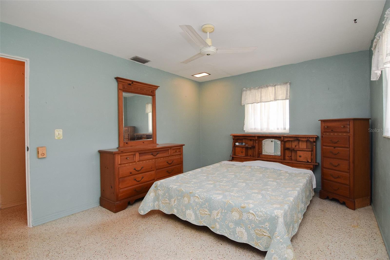 RIDGEWOOD GROVES - Residential