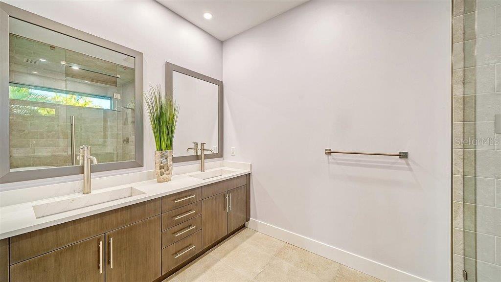 SIESTA REV PLAT OF - Residential