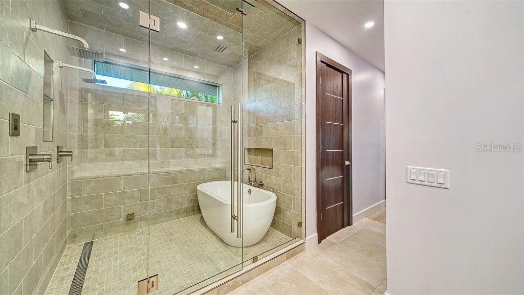 SIESTA REV PLAT OF - Residential