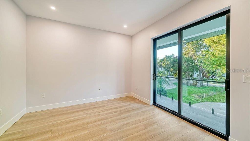 SIESTA REV PLAT OF - Residential