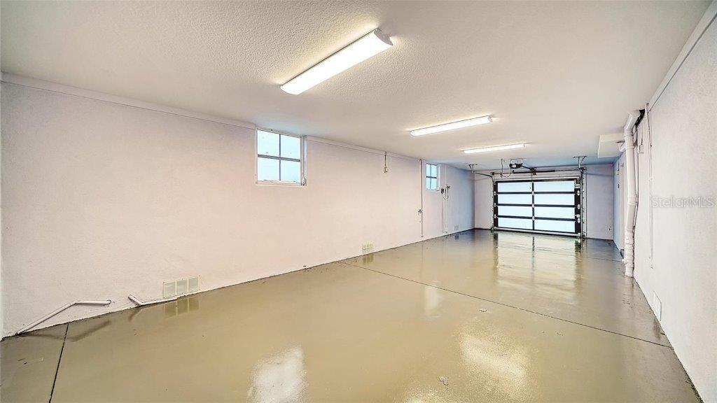 SIESTA REV PLAT OF - Residential