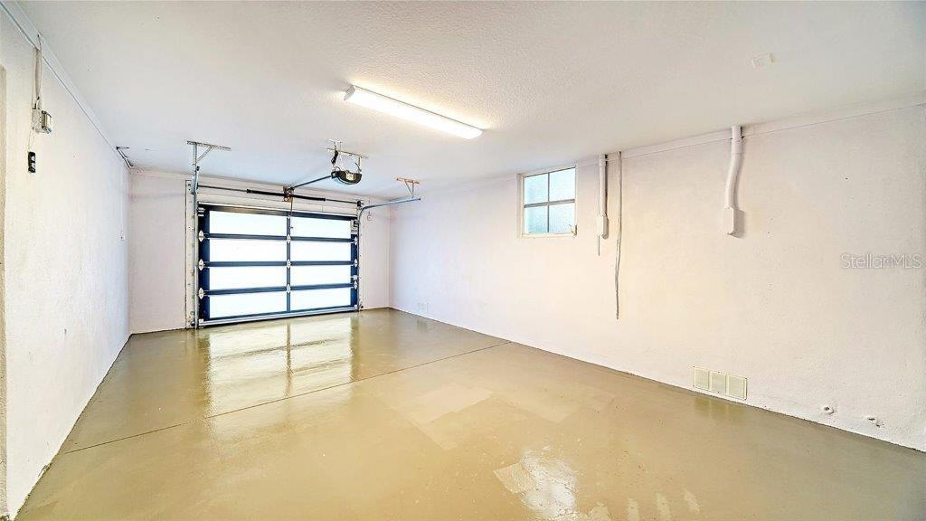 SIESTA REV PLAT OF - Residential