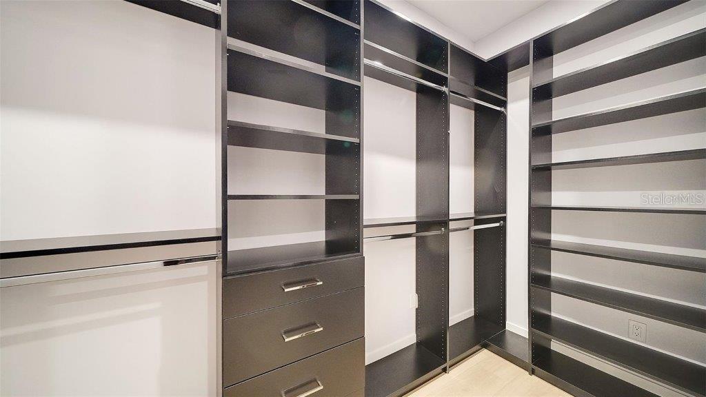 SIESTA REV PLAT OF - Residential