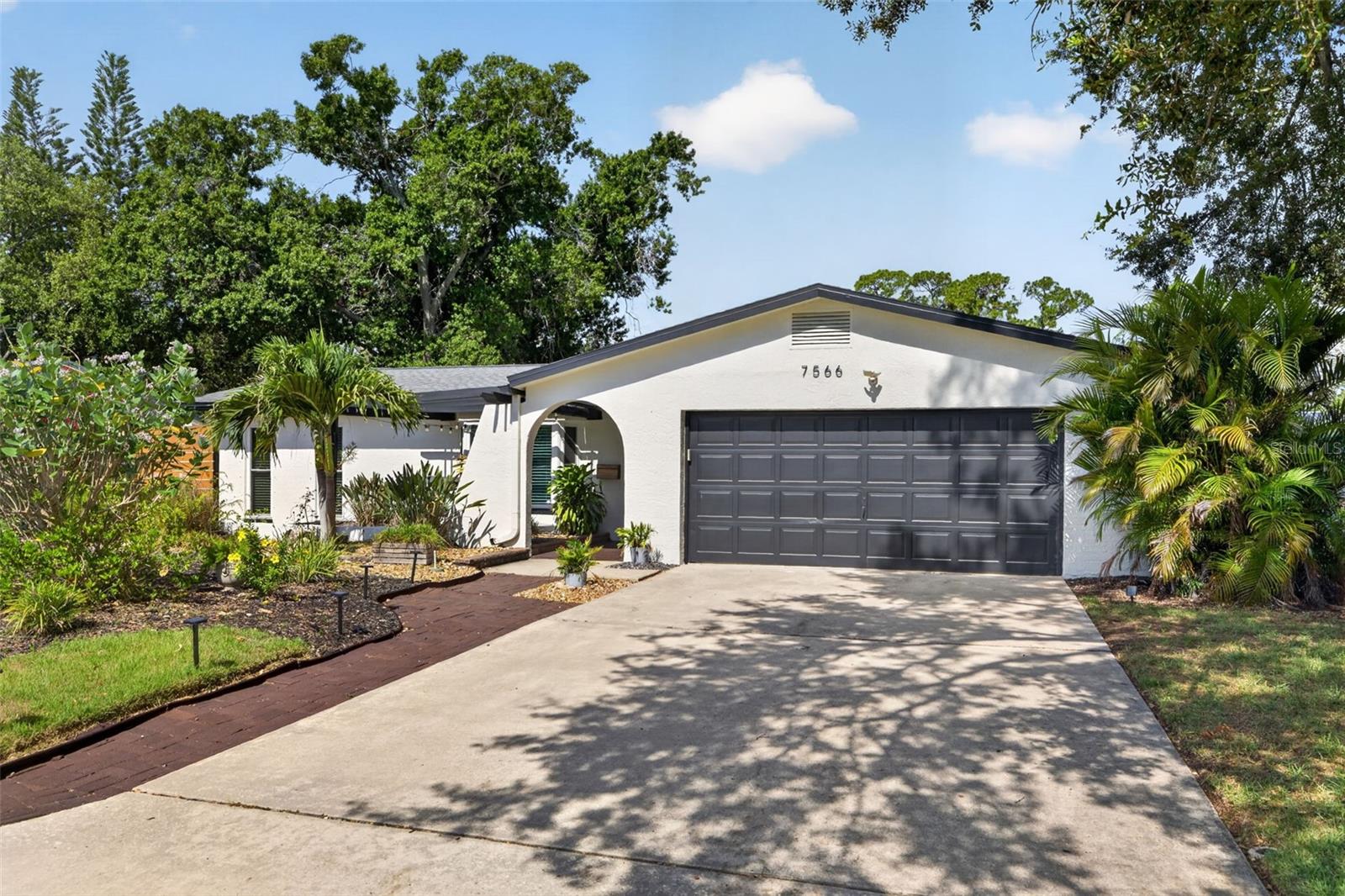 7566 20TH STREET N