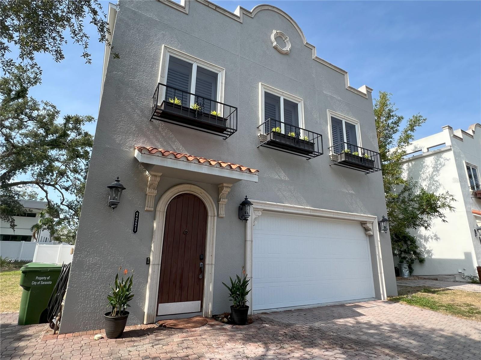 2221 BAHIA VISTA STREET