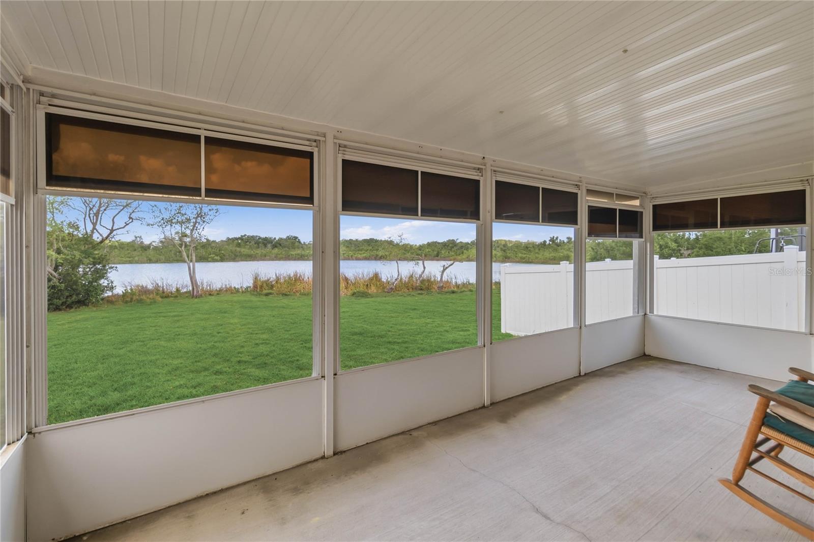 GROVELAND LAKE DOT LANDING SUB - Residential