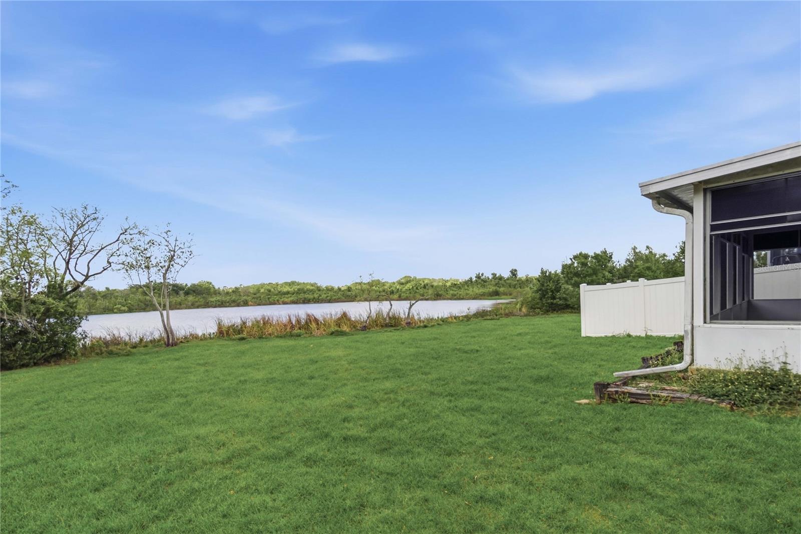 GROVELAND LAKE DOT LANDING SUB - Residential