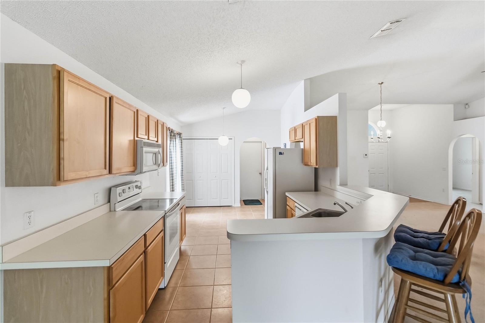 GROVELAND LAKE DOT LANDING SUB - Residential