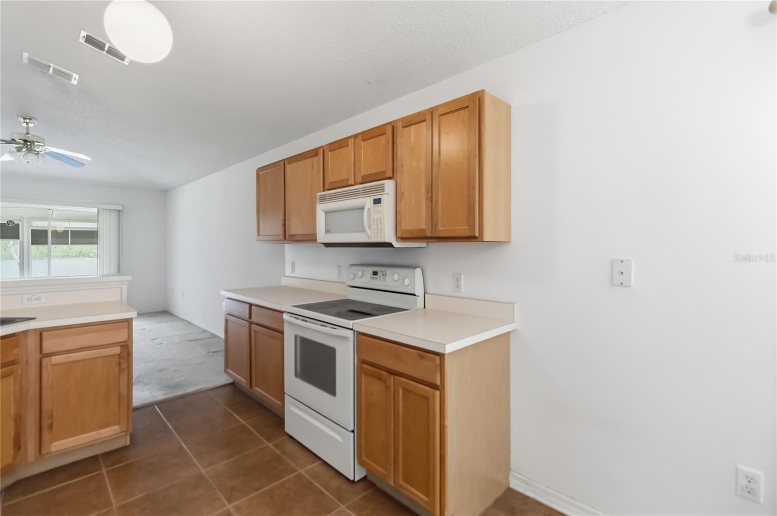 GROVELAND LAKE DOT LANDING SUB - Residential