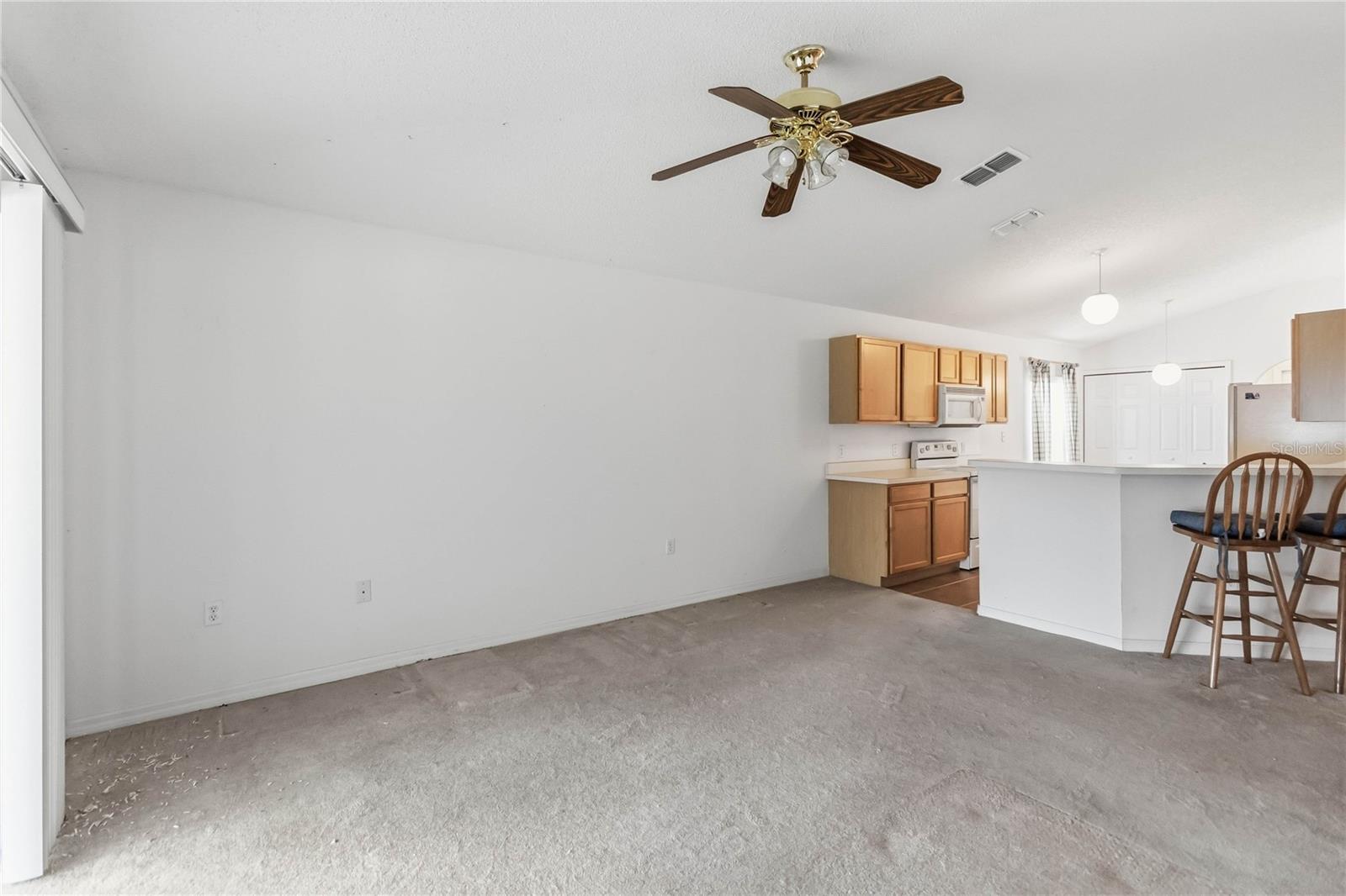 GROVELAND LAKE DOT LANDING SUB - Residential