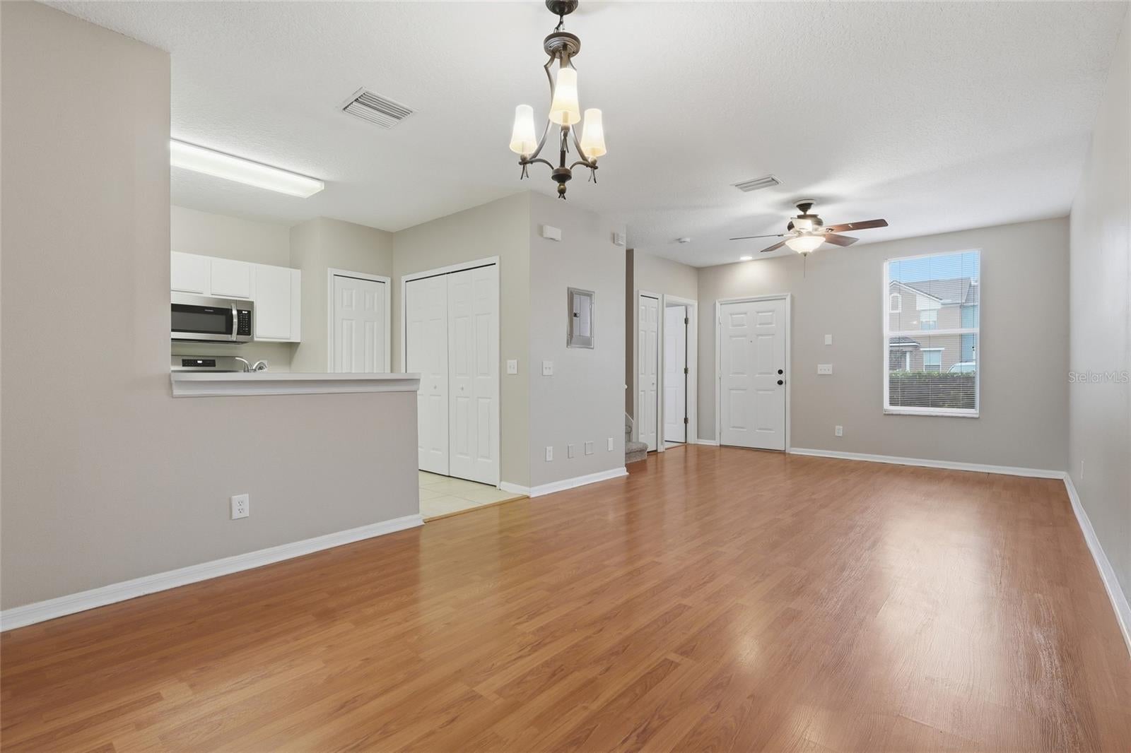 1236 BLENHEIM COURT
