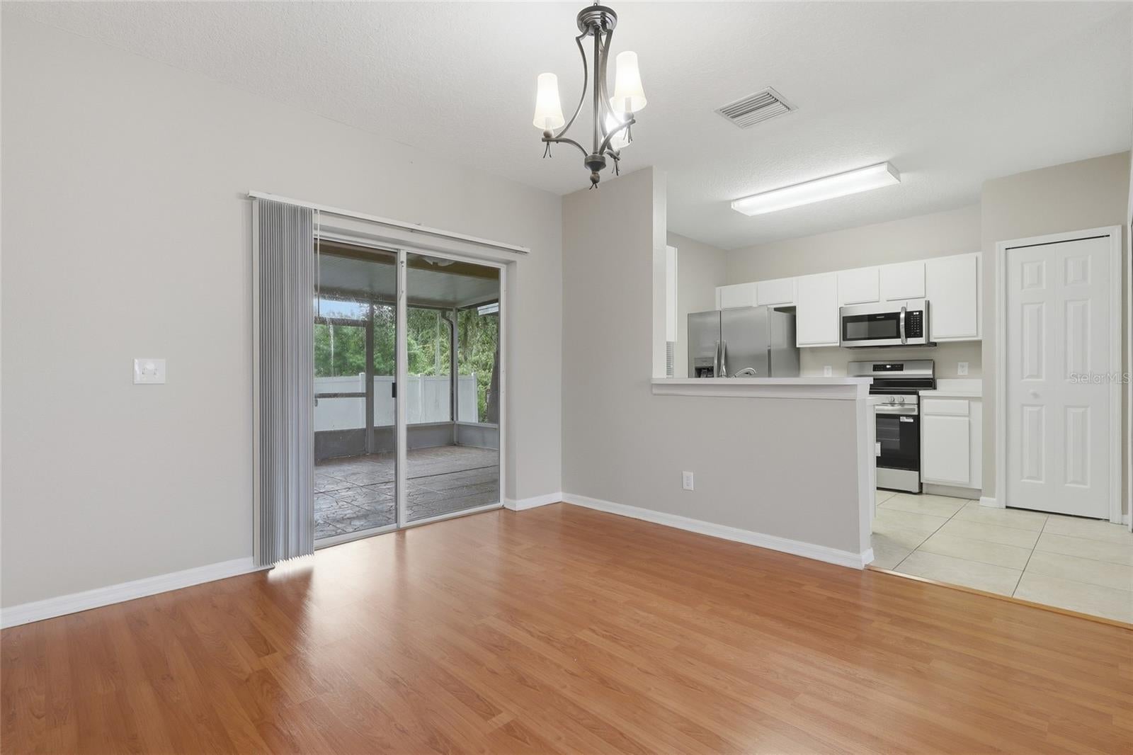 1236 BLENHEIM COURT