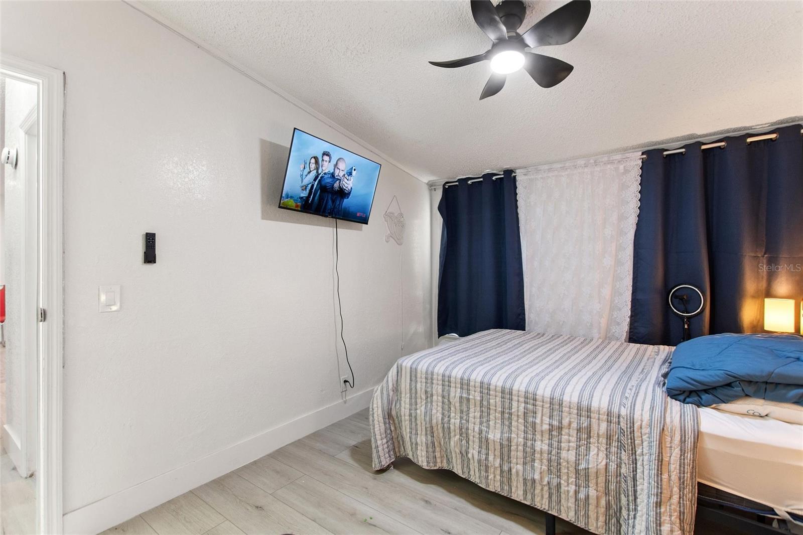 COOPER HOLLOW - Residential