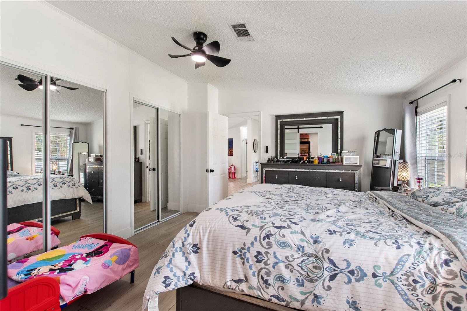 COOPER HOLLOW - Residential