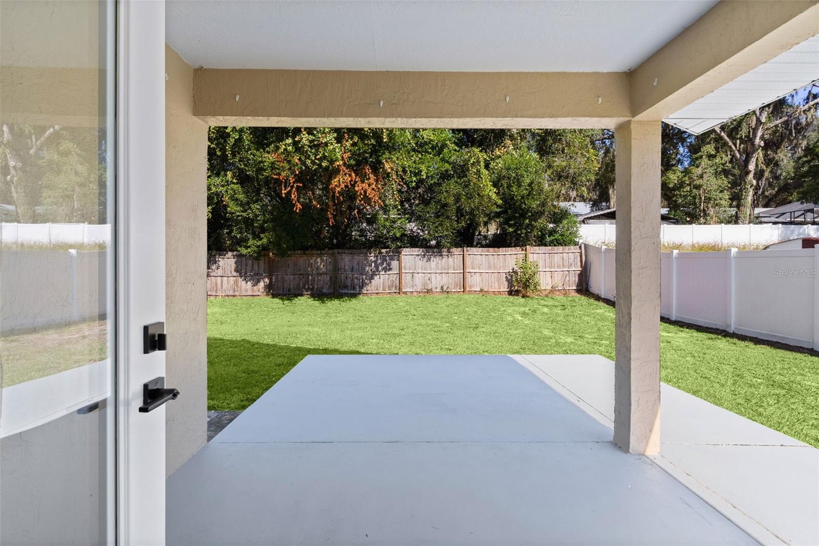 LADY LAKE BRADLEY ESTATES SUB - Residential