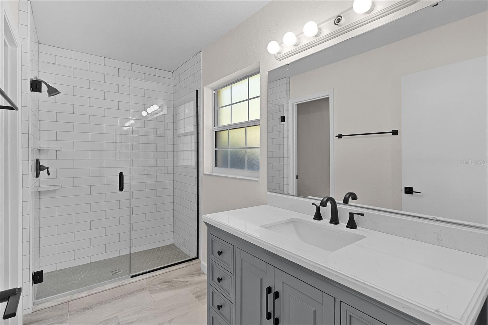 LADY LAKE BRADLEY ESTATES SUB - Residential