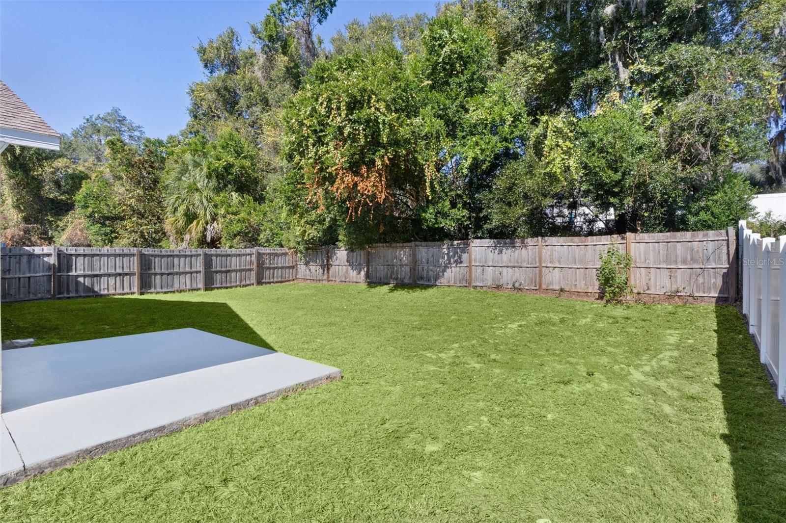 LADY LAKE BRADLEY ESTATES SUB - Residential