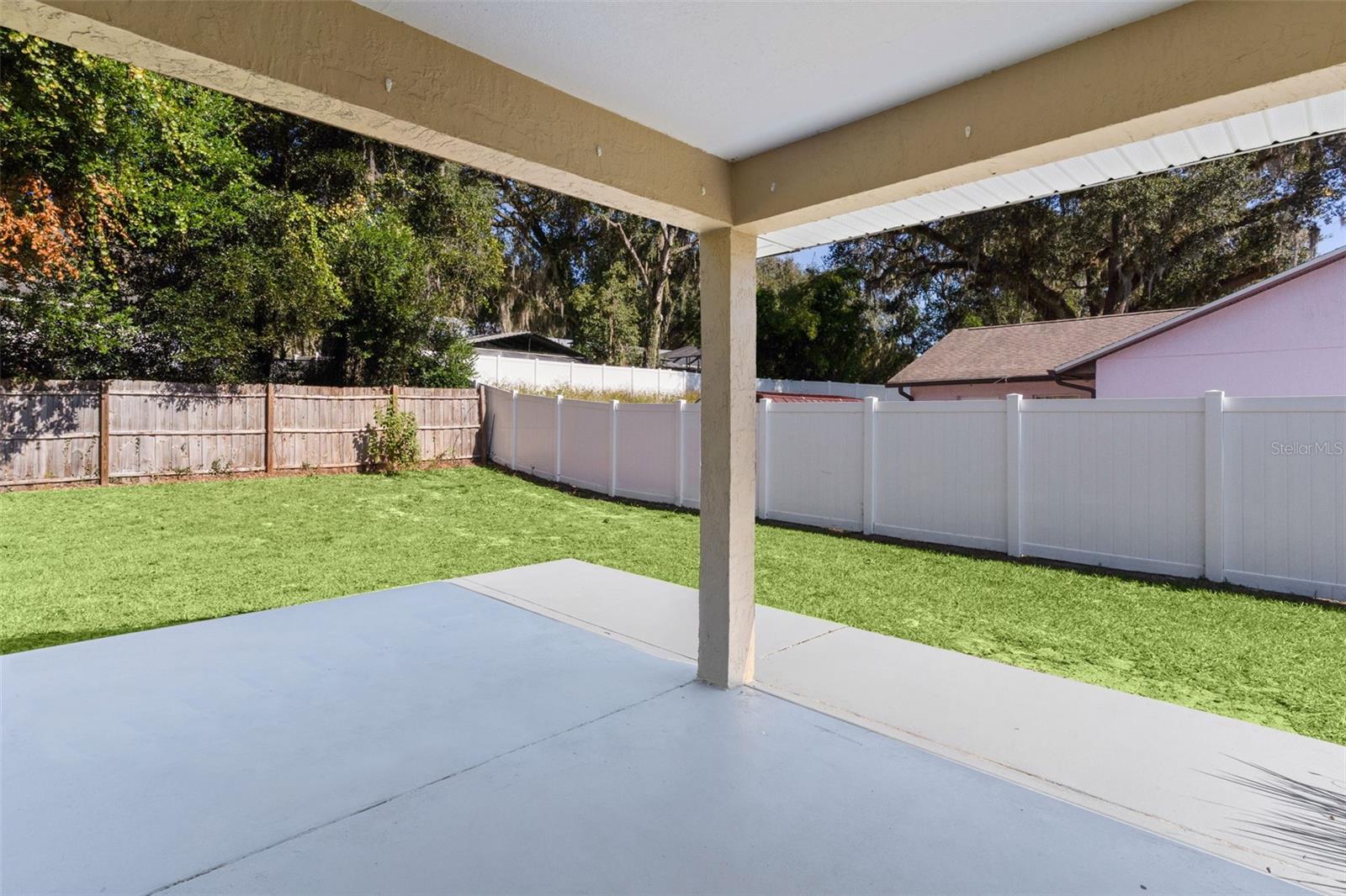 LADY LAKE BRADLEY ESTATES SUB - Residential