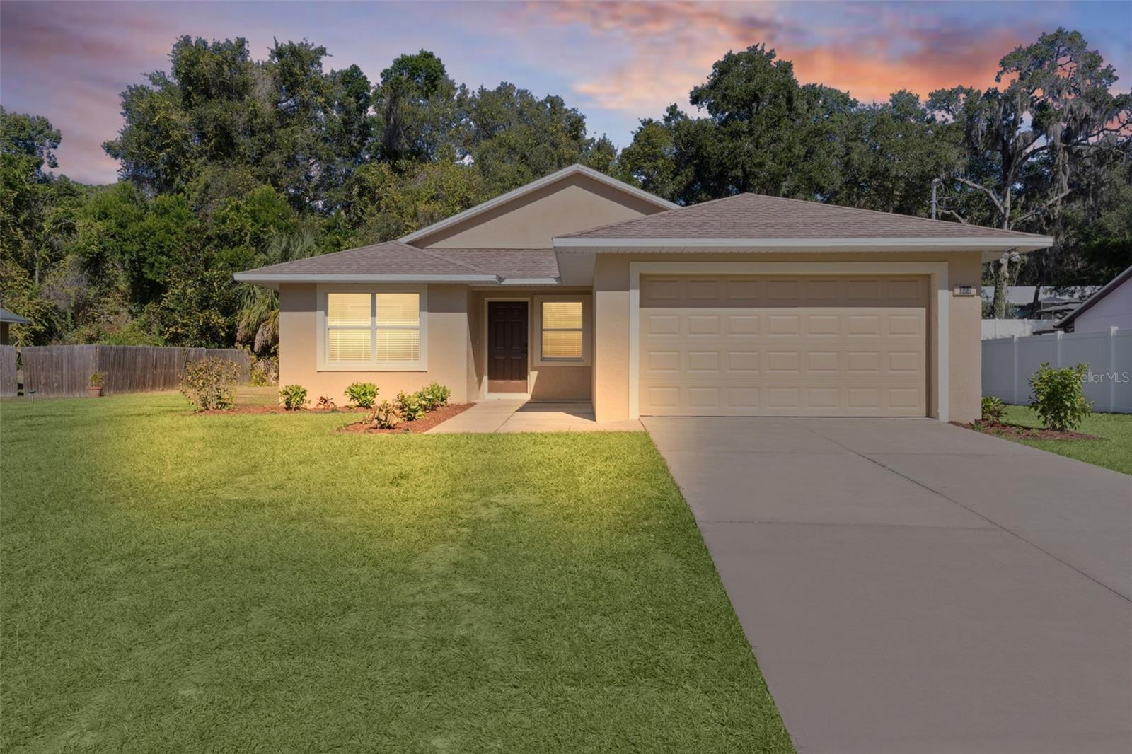 LADY LAKE BRADLEY ESTATES SUB - Residential