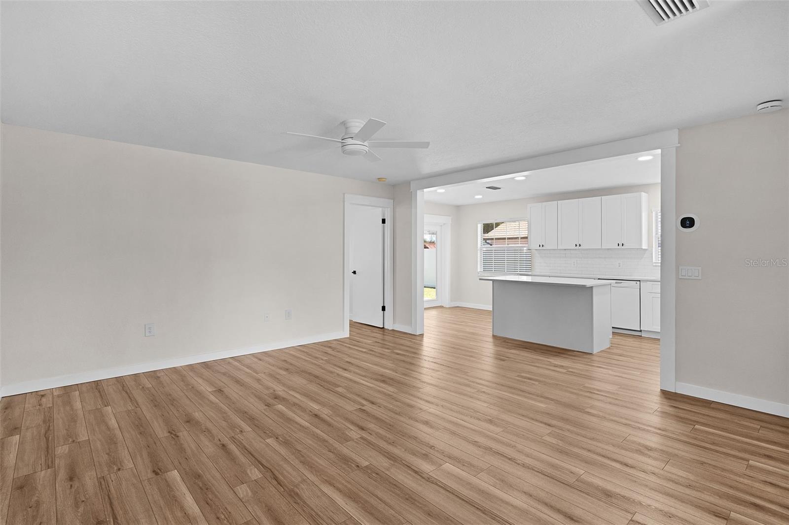 LADY LAKE BRADLEY ESTATES SUB - Residential