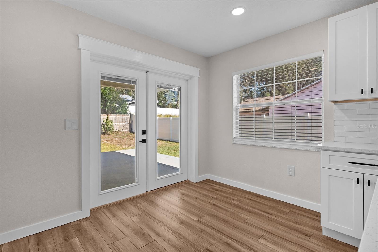 LADY LAKE BRADLEY ESTATES SUB - Residential