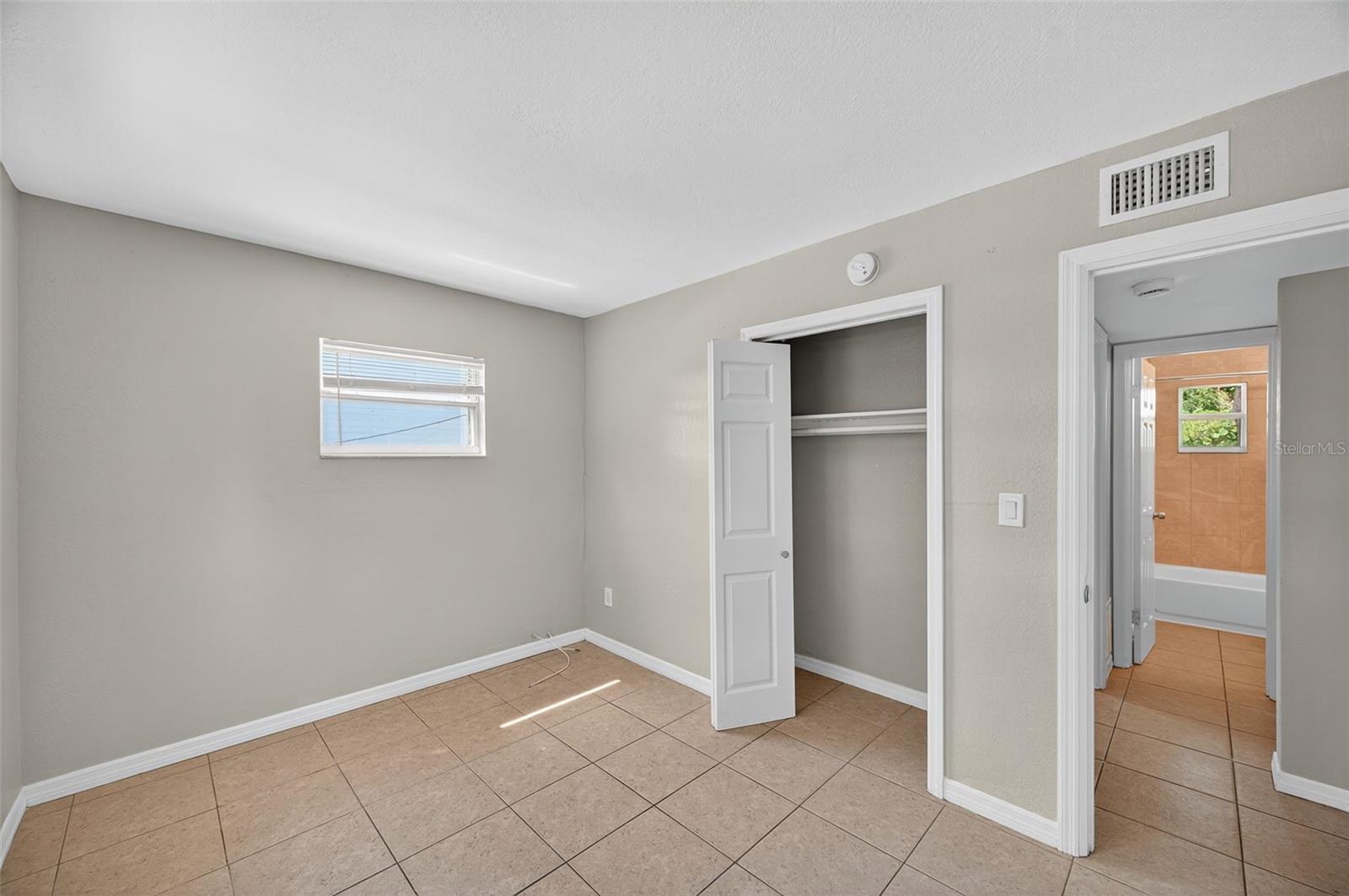 LA PLAZA ADD - Residential Lease