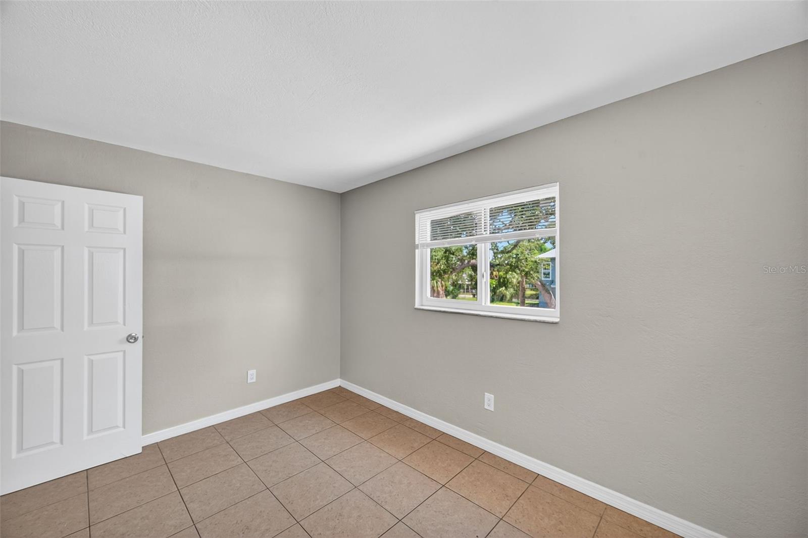 LA PLAZA ADD - Residential Lease