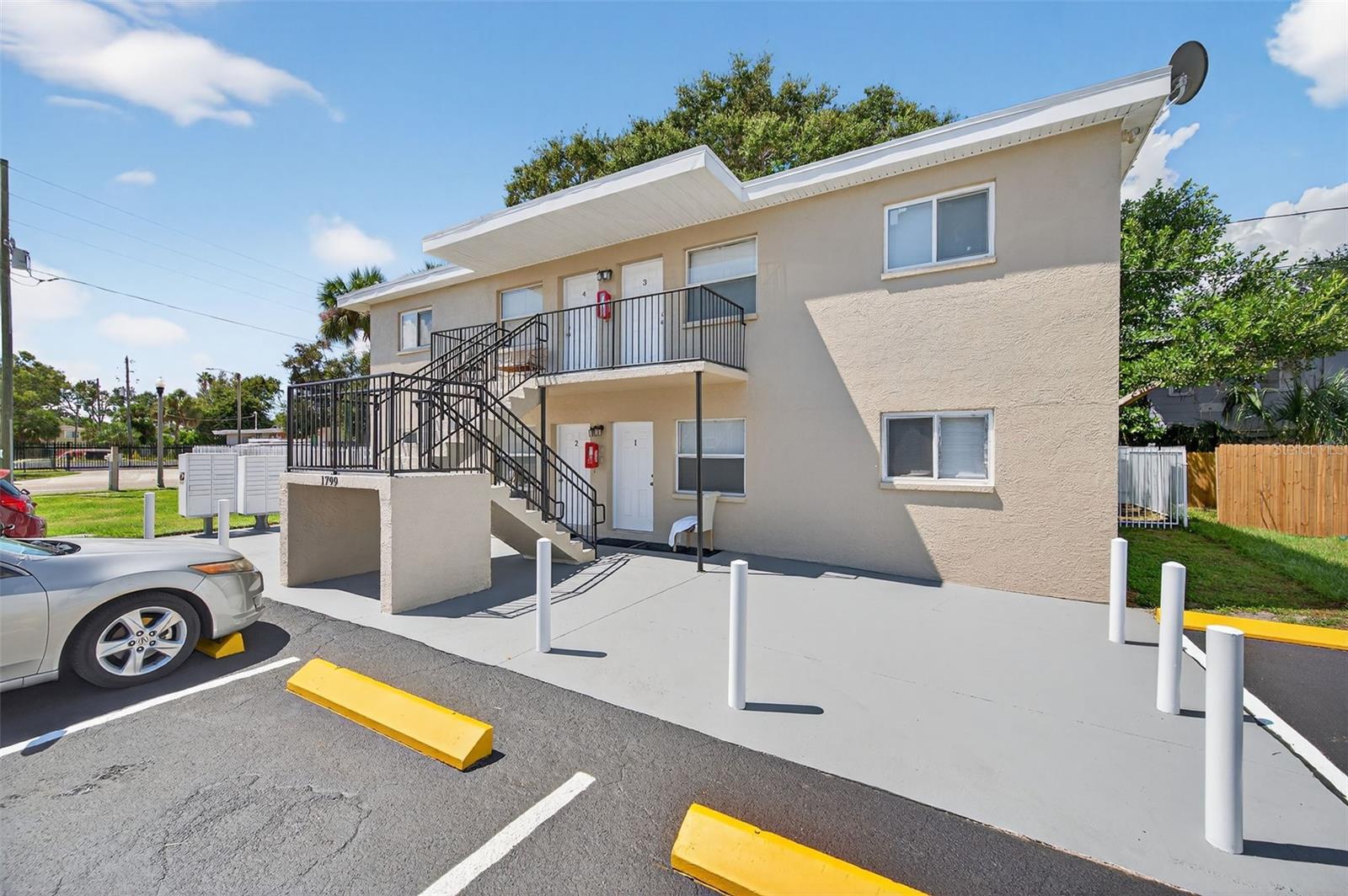 LA PLAZA ADD - Residential Lease