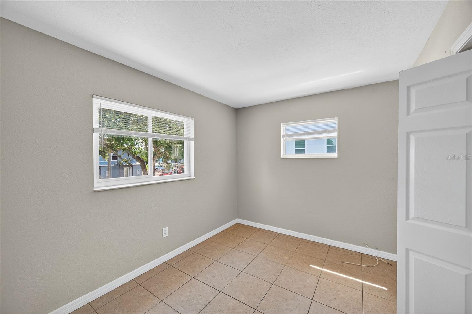 LA PLAZA ADD - Residential Lease