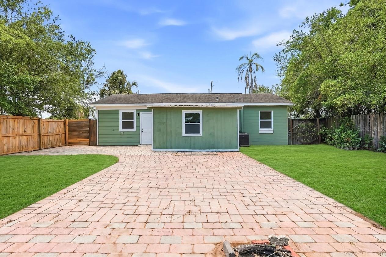 TEMPLE TERRACE - Residential