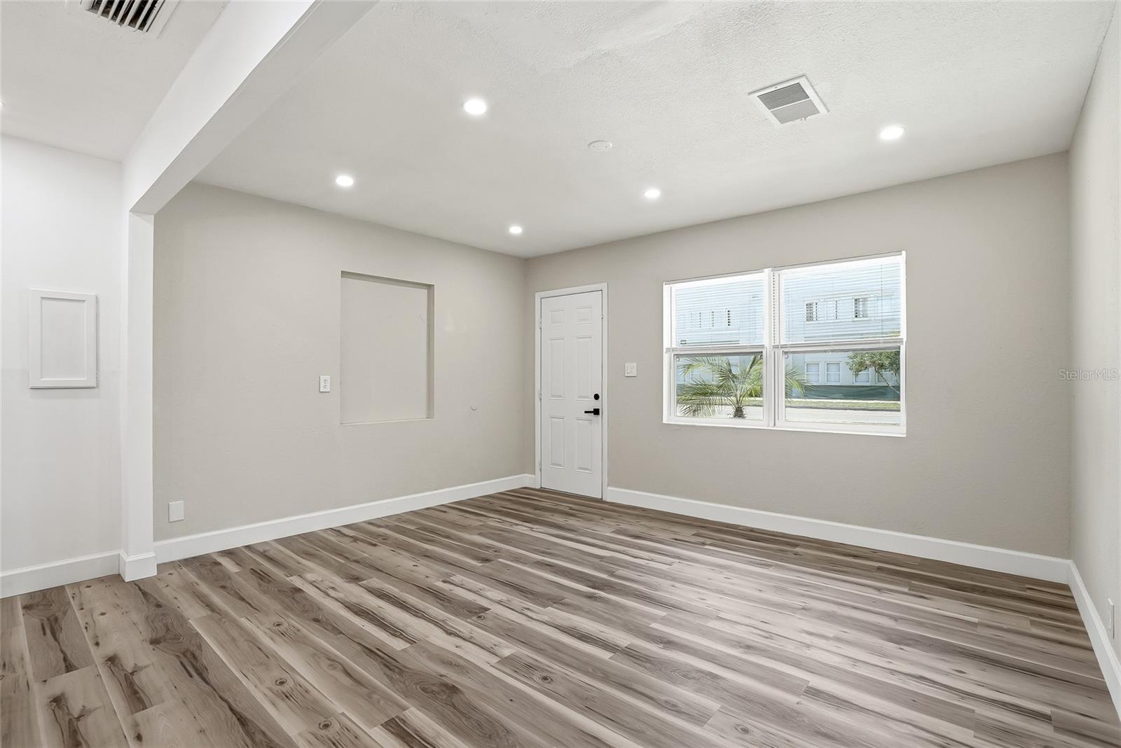 TEMPLE TERRACE - Residential