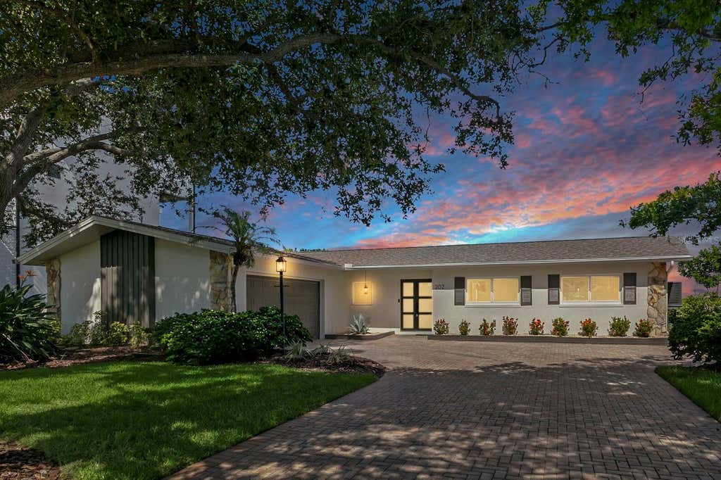 Photo of 202 Driftwood Lane, Largo, FL 33770 (MLS # TB8539658)