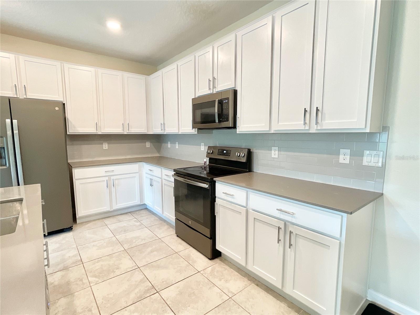 STOREY CREEK PH 1 - Residential Lease