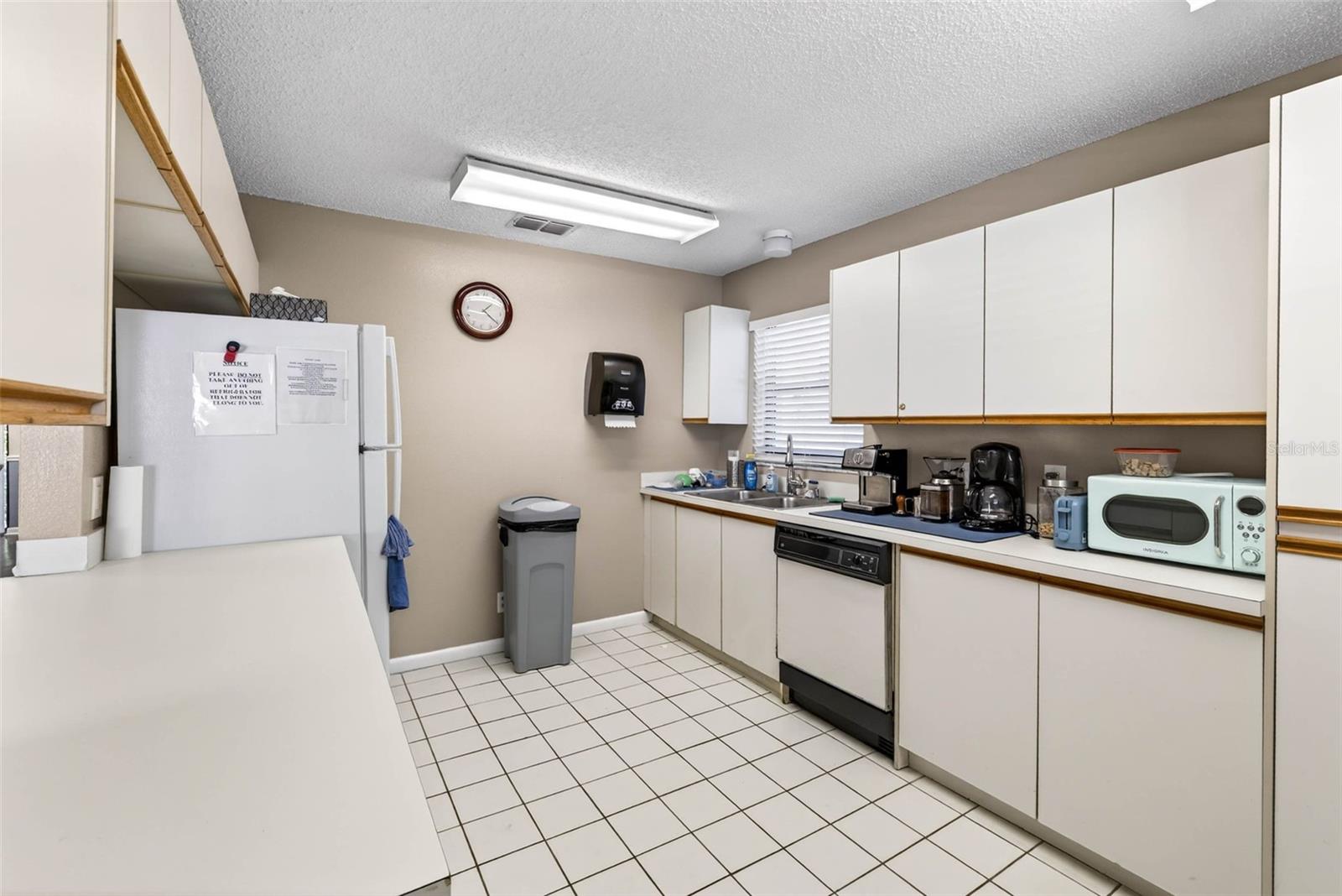 COVE CAY VILLAGE III - Residential