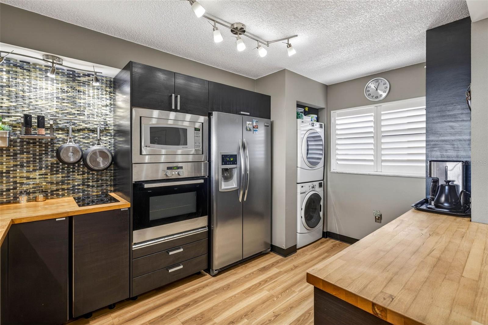 COVE CAY VILLAGE III - Residential